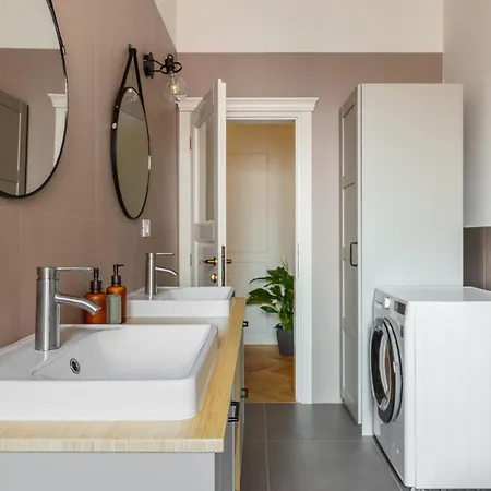 Apartment Oasis *